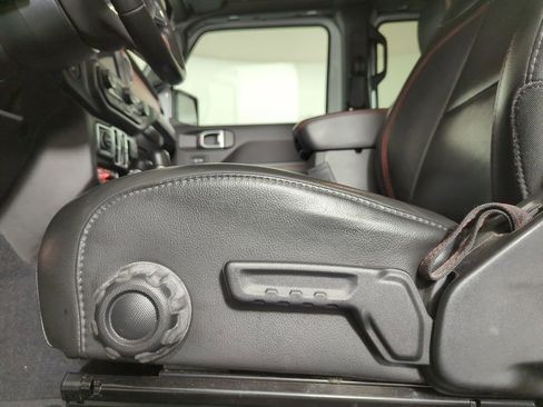 Used 2022 Jeep Gladiator Rubicon image 25