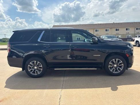 Used 2023 Chevrolet Tahoe LT w/ Luxury Package AWD/4WD image 2