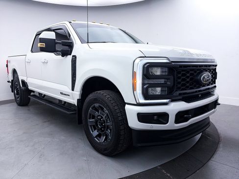 Used 2023 Ford F250 Lariat w/ Lariat Ultimate Package AWD/4WD image 25