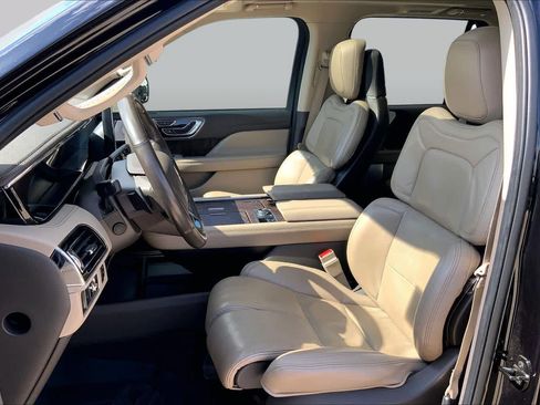 Used 2022 Lincoln Navigator Reserve AWD/4WD image 8