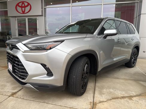 Certified 2024 Toyota Grand Highlander Platinum image 5