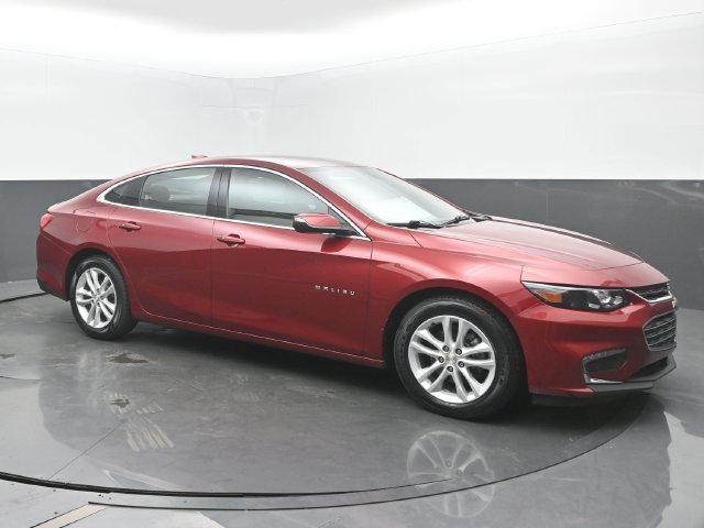 Used 2017 Chevrolet Malibu LT FWD image 7