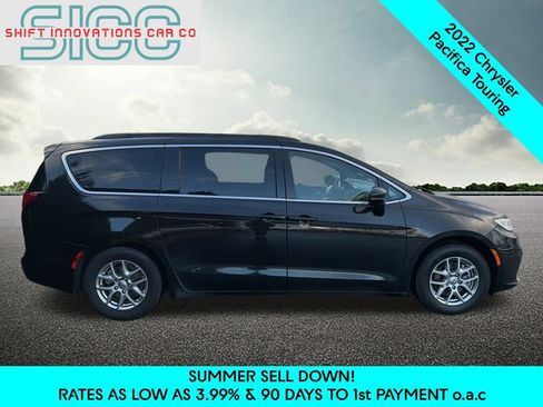Used 2022 Chrysler Pacifica Touring FWD image 7