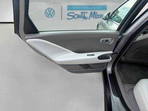 Used 2024 Hyundai Ioniq 6 SEL RWD image 26