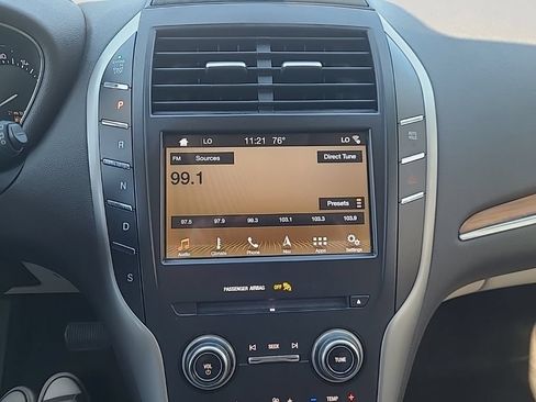 Used 2019 Lincoln MKC Select w/ Select Plus Package AWD/4WD image 23