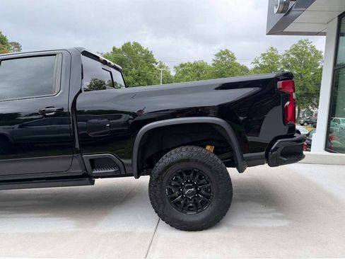 Used 2024 Chevrolet Silverado 2500 ZR2 AWD/4WD image 5
