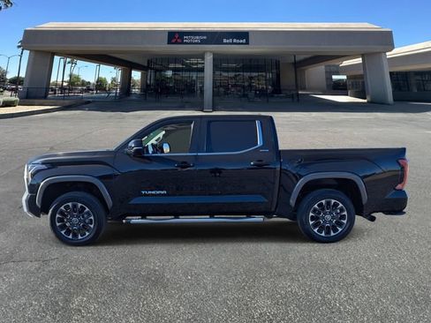 Used 2023 Toyota Tundra Limited AWD/4WD image 2