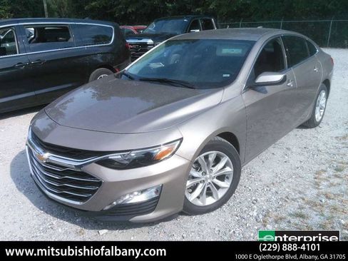 Used 2025 Chevrolet Malibu LT FWD image 1