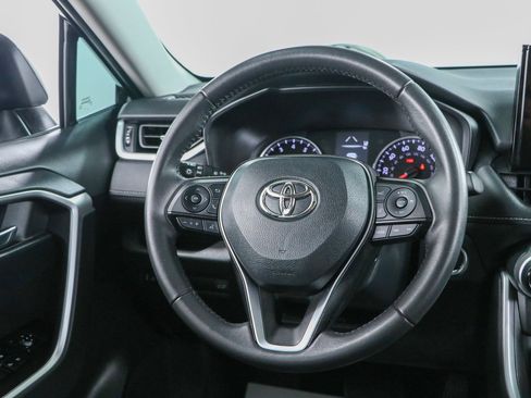 Used 2022 Toyota RAV4 XLE Premium FWD image 12
