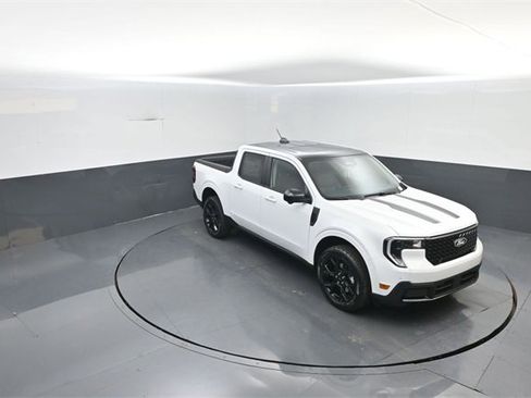 New 2026 Ford Maverick Lariat w/ Black Appearance Package image 19