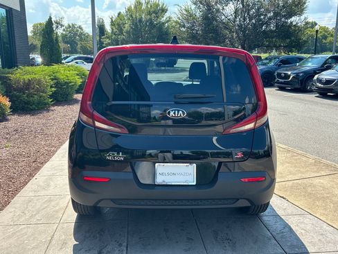 Used 2020 Kia Soul S FWD image 5