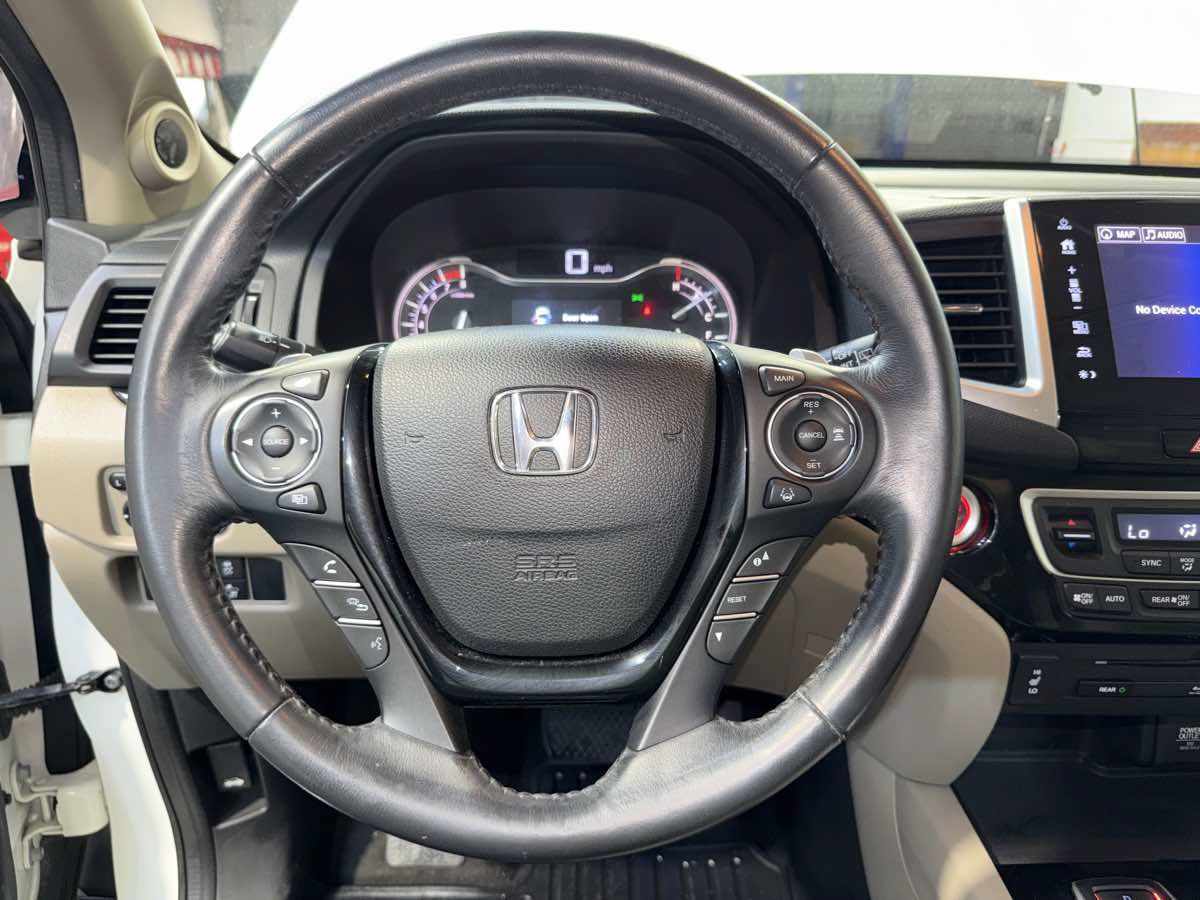 Used 2017 Honda Pilot Touring image 18