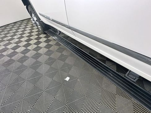 Used 2024 Chevrolet Silverado 3500 High Country w/ High Country Premium Package image 40