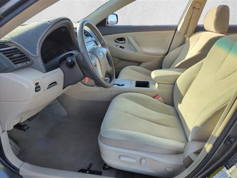 Used 2007 Toyota Camry LE image 9