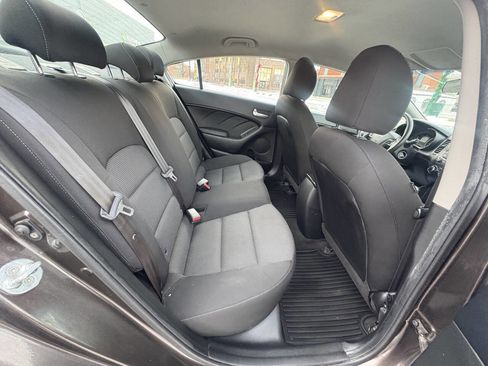 Used 2017 Kia Forte LX image 9