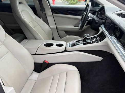 Used 2018 Porsche Panamera w/ Premium Package RWD image 14