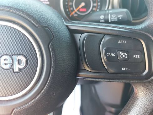 Used 2019 Jeep Wrangler Sport AWD/4WD image 15