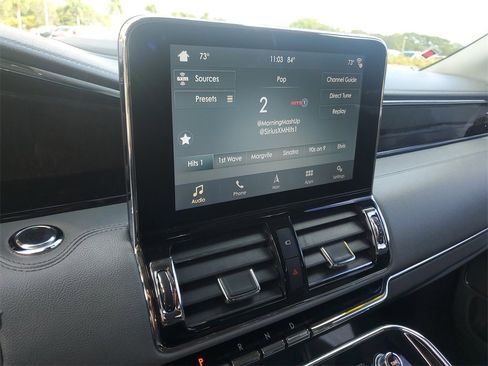 Used 2019 Lincoln Navigator Select image 27