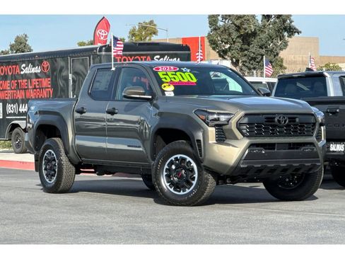 New 2025 Toyota Tacoma TRD Off-Road image 2