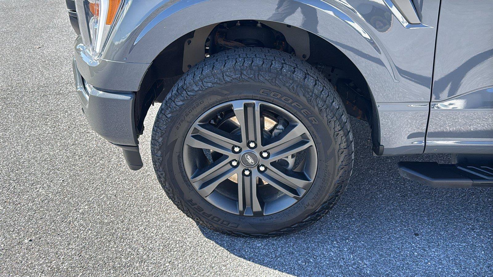 Used 2021 Ford F150 XLT w/ Equipment Group 302A High AWD/4WD image 9