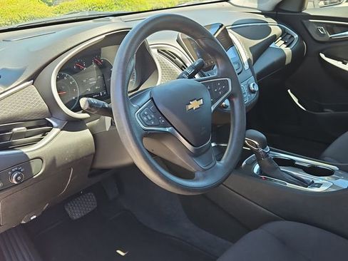 Used 2023 Chevrolet Malibu LT FWD image 14