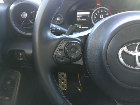 Used 2023 Toyota GR86 Premium image 20