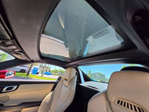 Used 2020 Mercedes-Benz SLC 300 image 5