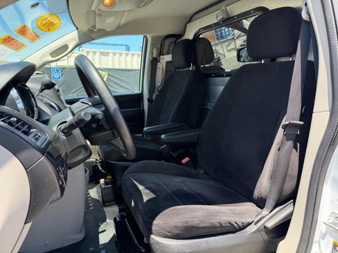 Used 2013 RAM C/V Tradesman FWD image 23