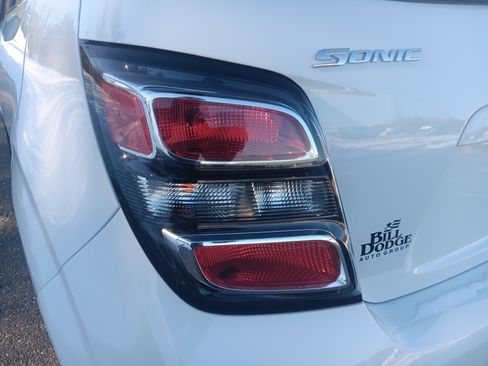 Used 2017 Chevrolet Sonic LT image 11