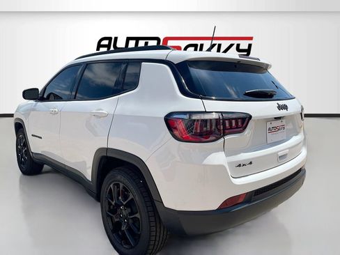 Used 2026 Jeep Compass Latitude AWD/4WD image 5