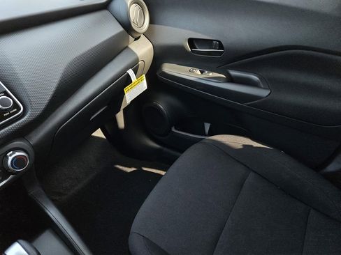 New 2025 Nissan Kicks Play S image 21