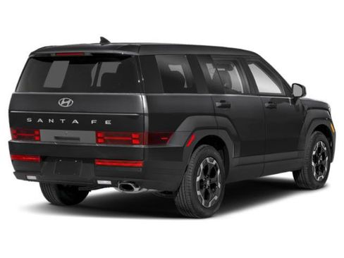 Used 2025 Hyundai Santa Fe SE AWD/4WD image 2