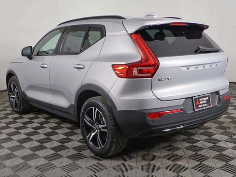 Used 2023 Volvo XC40 B5 Plus w/ Climate Package AWD/4WD image 10