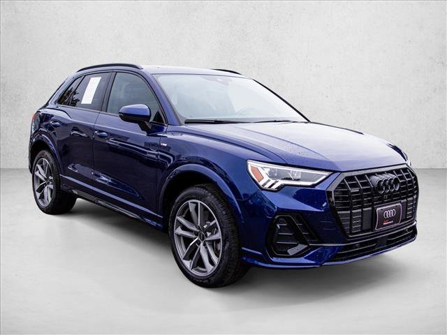 Certified 2025 Audi Q3 2.0T Premium w/ Convenience Package AWD/4WD image 3