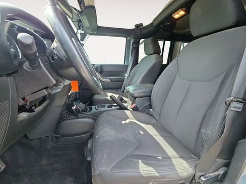 Used 2015 Jeep Wrangler Unlimited Sport w/ Quick Order Package 23S AWD/4WD image 9