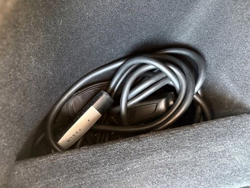 Used 2017 Tesla Model S 90D image 21