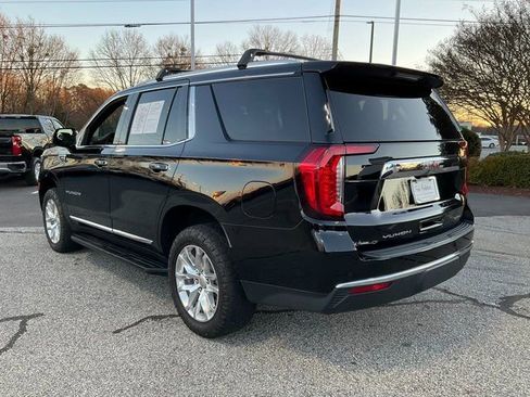 Used 2022 GMC Yukon SLT w/ SLT Premium Package image 24