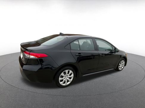 Used 2025 Toyota Corolla LE image 15