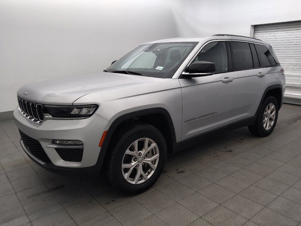 Used 2022 Jeep Grand Cherokee Limited RWD image 2