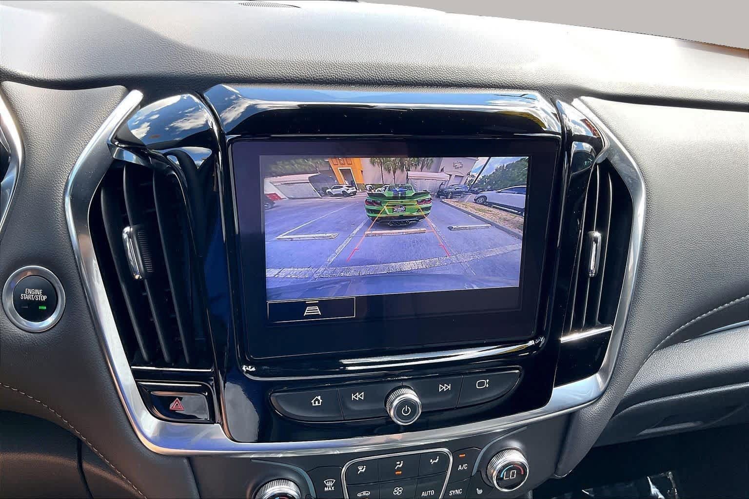 Used 2023 Chevrolet Traverse LT FWD image 21