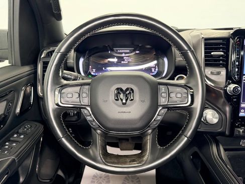 Used 2025 RAM 1500 Limited AWD/4WD image 18