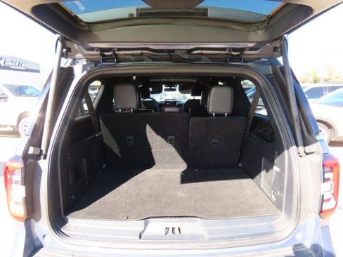 Used 2022 Ford Expedition Max Limited image 12