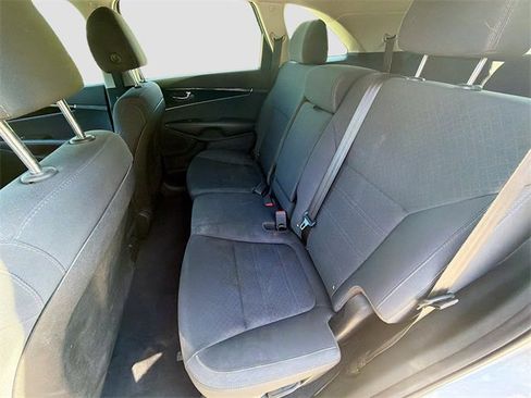 Used 2020 Kia Sorento L image 21