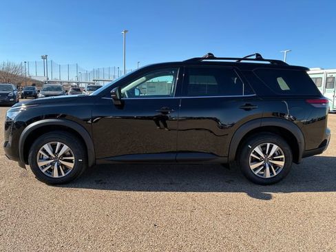 New 2026 Nissan Pathfinder SL FWD image 3