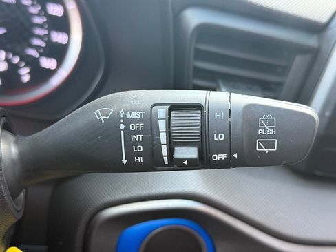 Used 2019 Hyundai Veloster 2.0 image 30