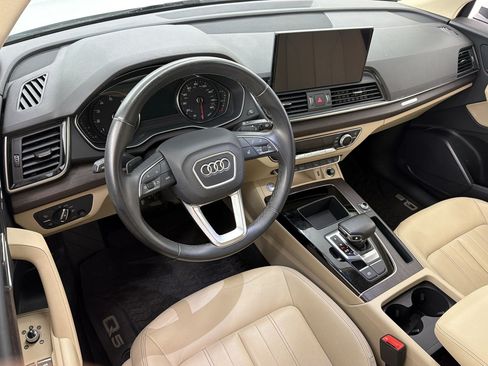 Used 2023 Audi Q5 2.0T Premium w/ Convenience Package AWD/4WD image 4