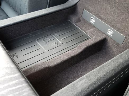 Used 2025 Audi A6 Premium Plus w/ Premium Plus Package image 25