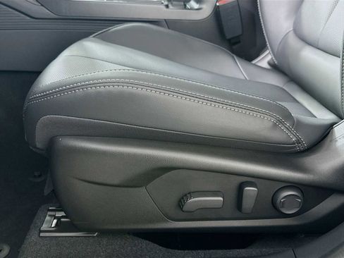 New 2026 Subaru Outback Limited image 18