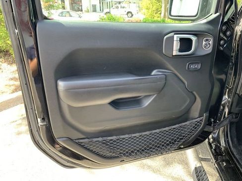 Used 2020 Jeep Wrangler Unlimited Sport S image 17