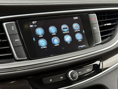 Used 2019 Buick Enclave Essence image 27